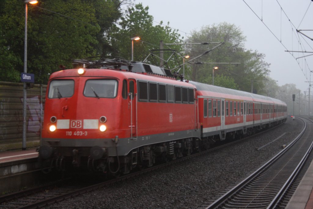110 403 mit einem RE in Gifhorn am 08.05.2010