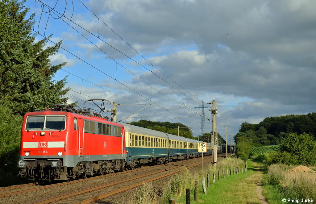 111 156-6 mit dem IC 2410 nach Flensburg am 10.08.2012 in Schuby