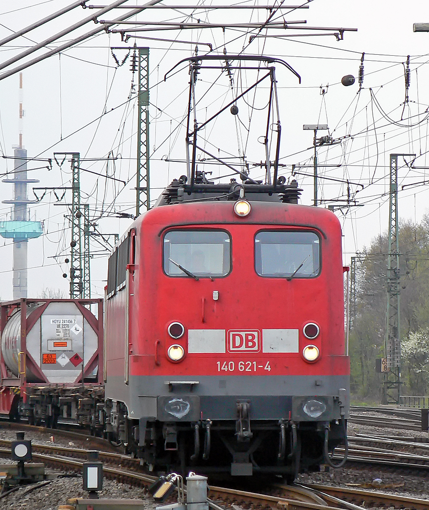 140 612-4 bei der Einfahrt in Gremberg Gbf. am 12.04.2010