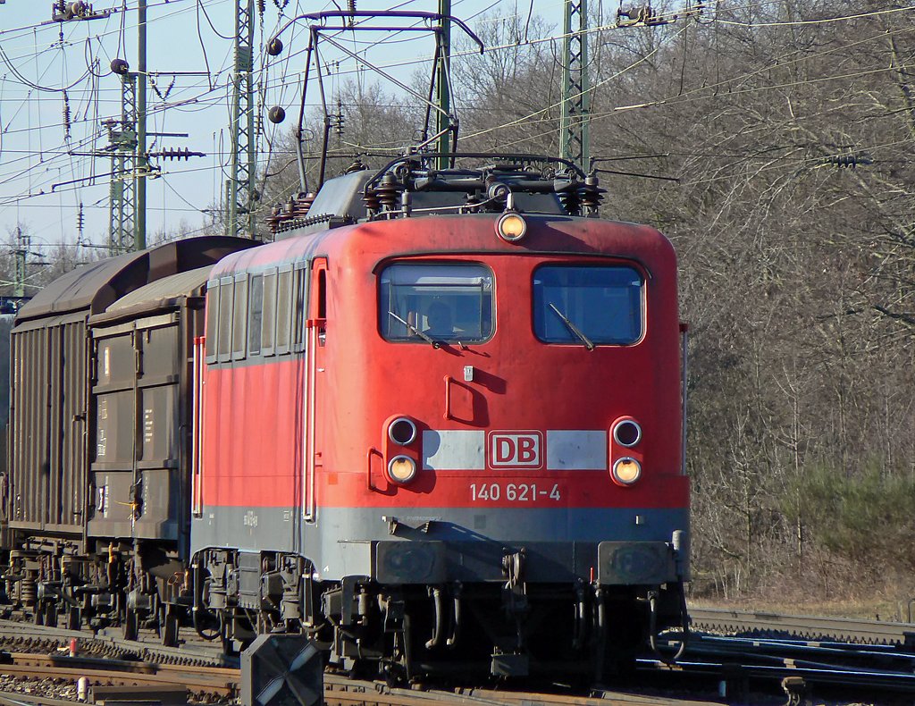 140 621-4 bei der Einfahrt in den Gbf Kln Gremberg am 18.02.2010