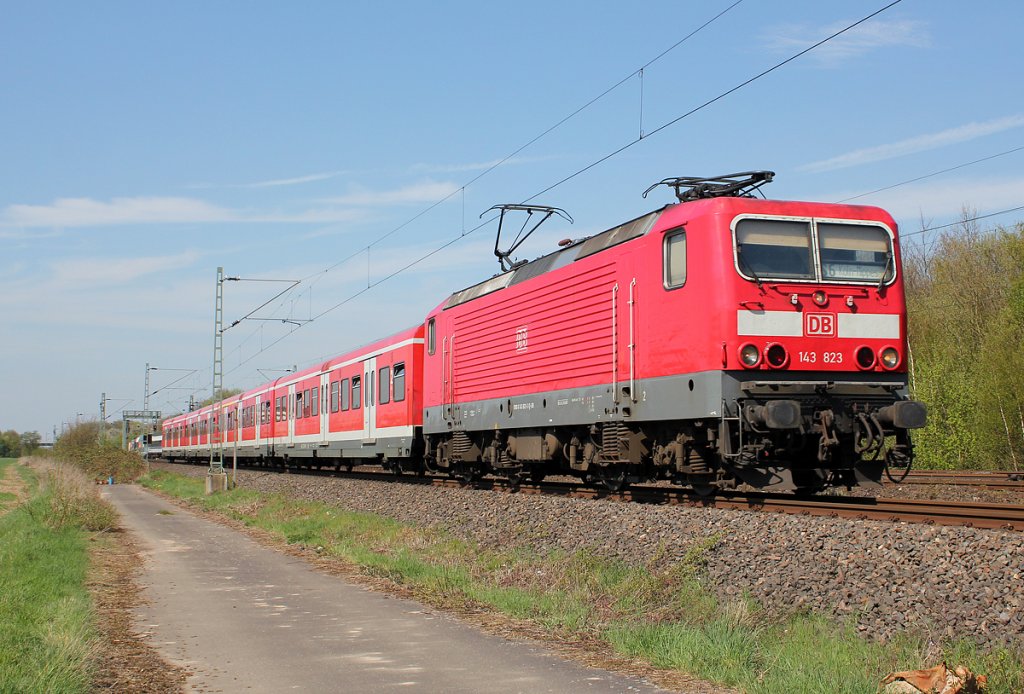 143 823 auf der S6 nach Kln Nippes in Kln Stammheim am 24.04.2013