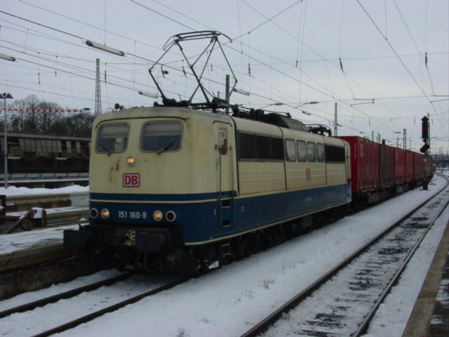 151 160 durch Augsburg HBF richtung Norden(07.02.2003)