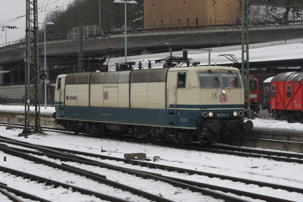 181 211 stand am 30.12.2010 in Koblenz HBF