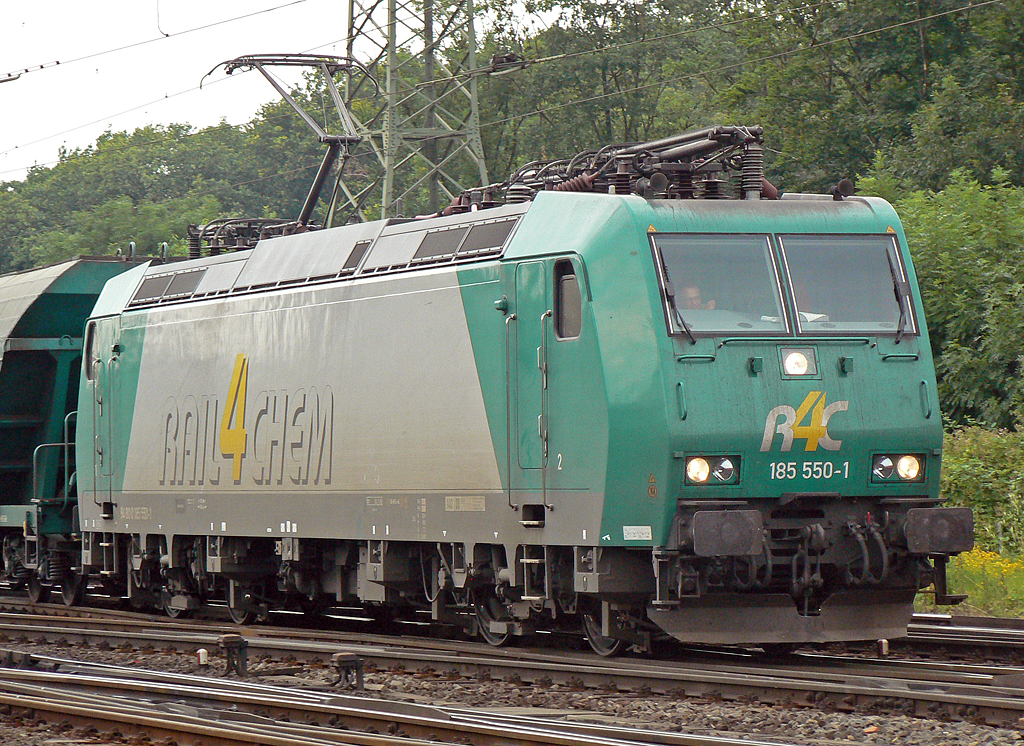 185 550-1 der (noch) R4C in Gremberg am 29.06.2010