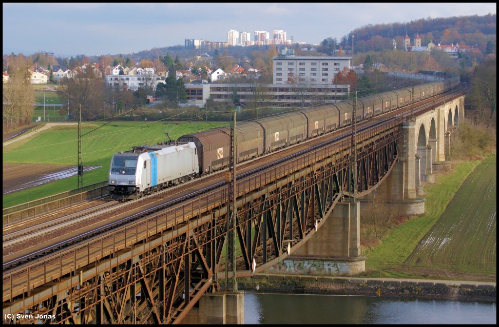 185 677-2 (Railpool/PCT) in Regensburg-Prfening 3.12.2012.  