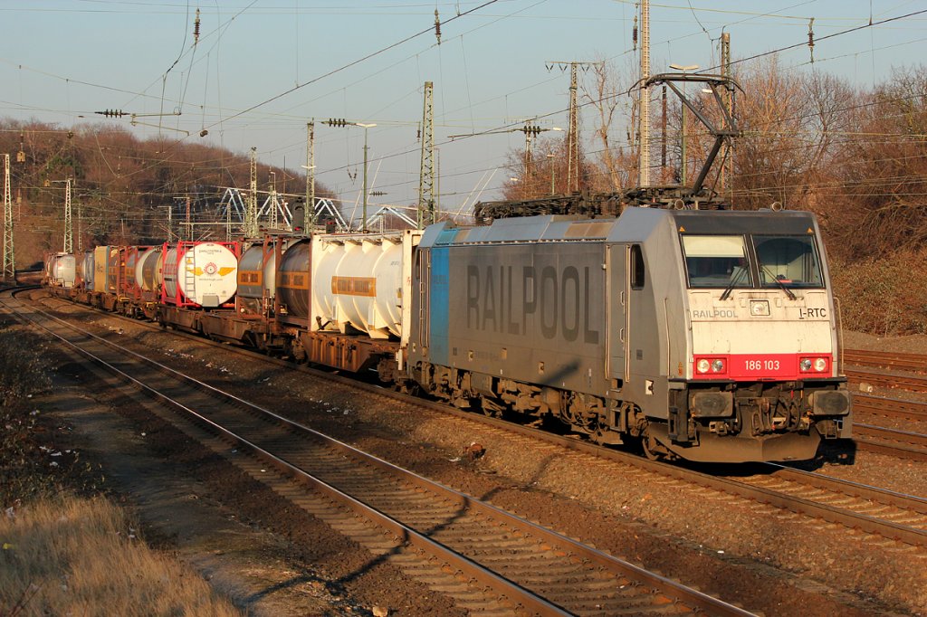 186 103 (Railpool) in Kln West am 06.02.2012