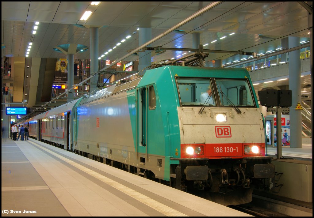 186 130-1 (DB Fernverkehr) in Berlin-Hbf am 27.8.2012.