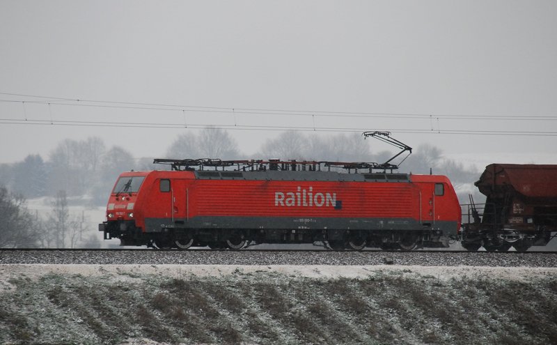 189 060-7, aufgenommen am 13.12.09, Strecke Augsburg-Ulm, kurz vor Burgau.