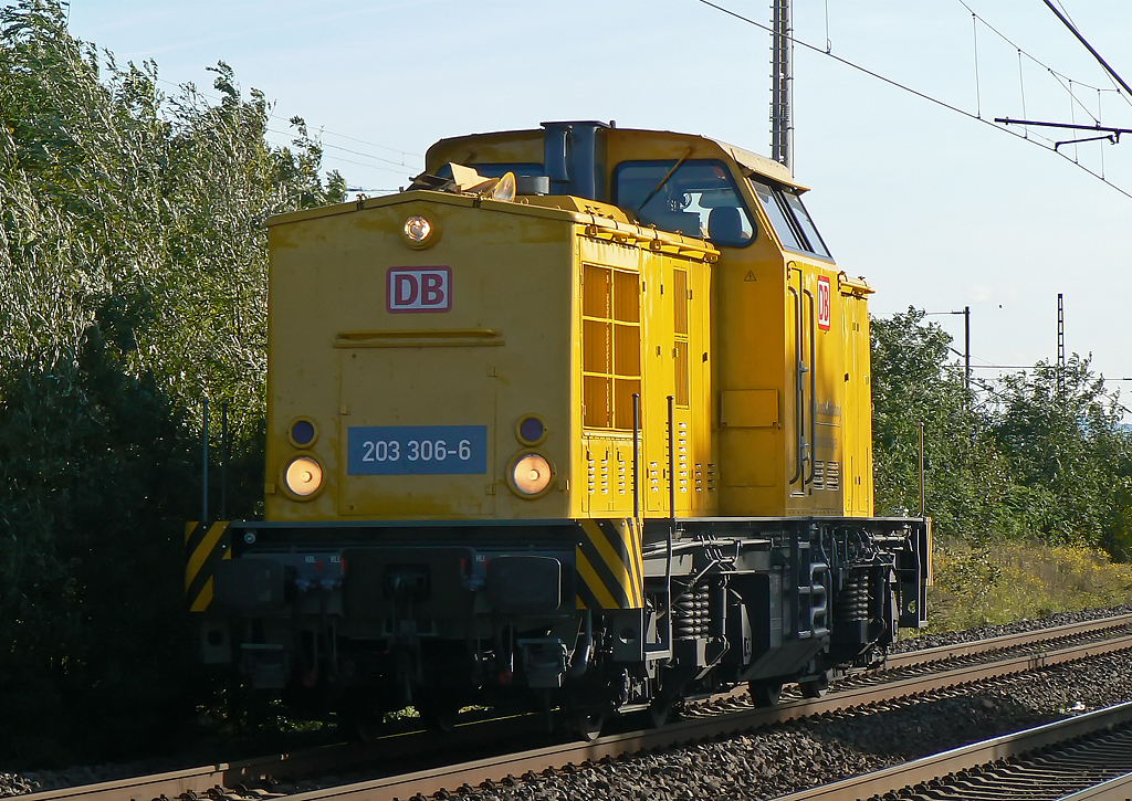 203 306-6 der DB Netz in Porz Wahn am 21.10.2010