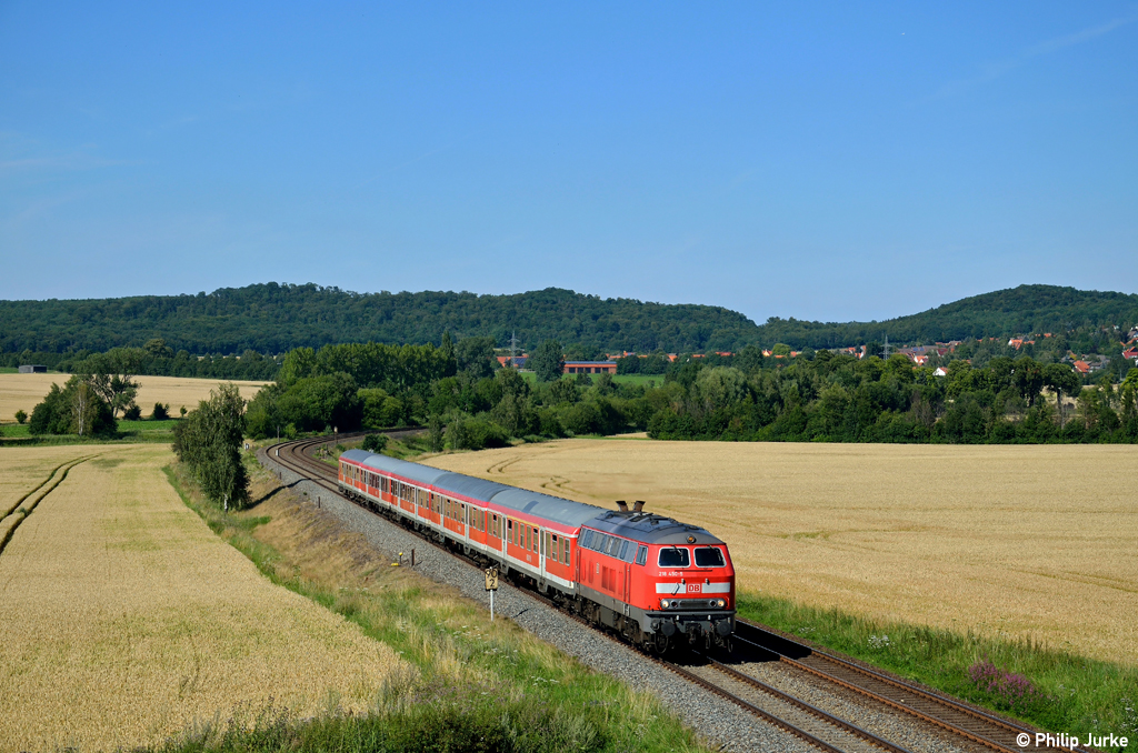 218 450-5 mit dem RE 14071 nach Bad Harzburg am 01.08.2012 in Goslar-Bageige.