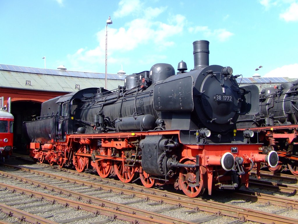 38 1774, ex. 038 772-0 im Sdwestflische Eisenbahnmuseum, Siegen am 04.09.2010. Die Lok wurde am 05.12.1974 als letzte P8 der DB abgestellt. Sie ist ein nicht betriebsfhiges Ausstellungsstck, langfristig Aufarbeitung geplant.