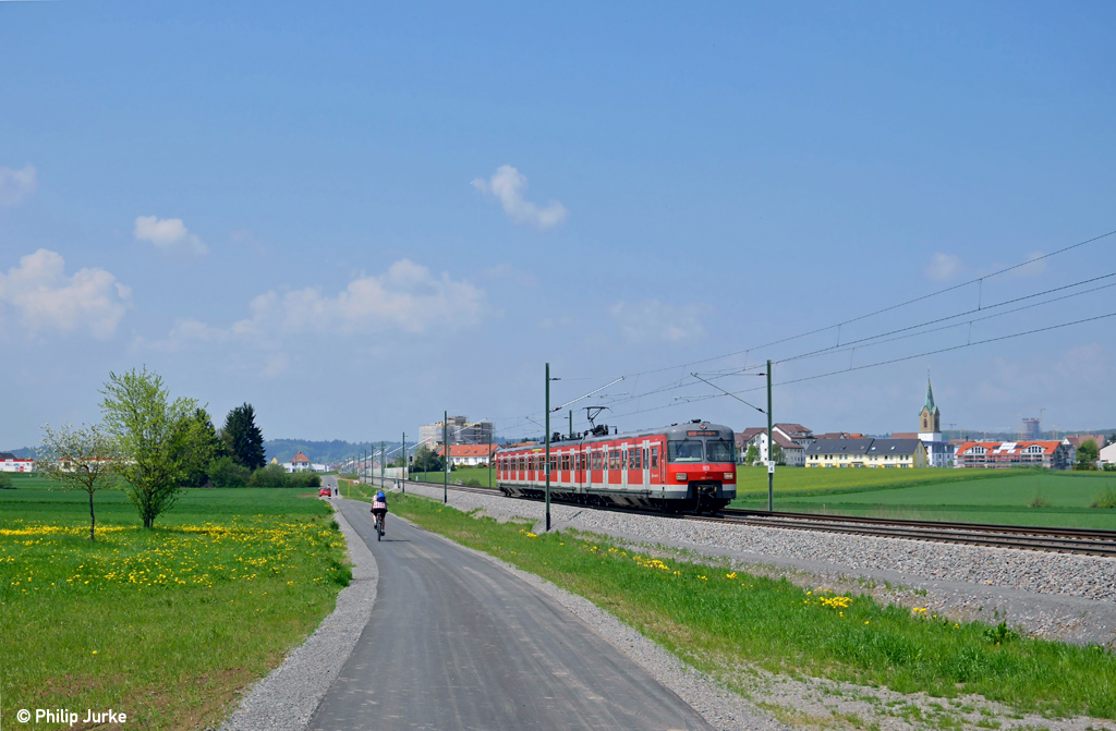 420 450-9 mit der S60 von Renningen nach Bblingen am 05.05.2013 bei Renningen-Sd.

