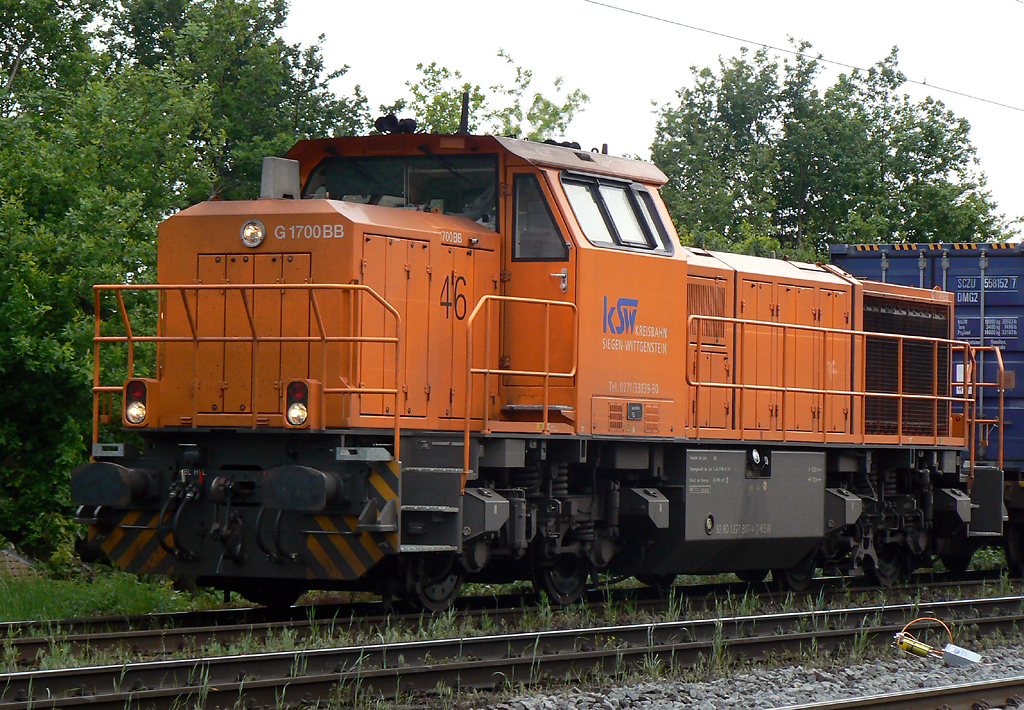  46  der Kreisbahn Siegen-Wittgenstein in Duisburg Neudorf am 28.05.2010