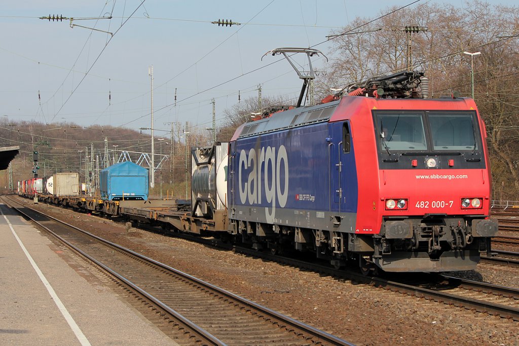 482 000-7  Kln  mit KLV Zug in Kln West am 12.03.2011