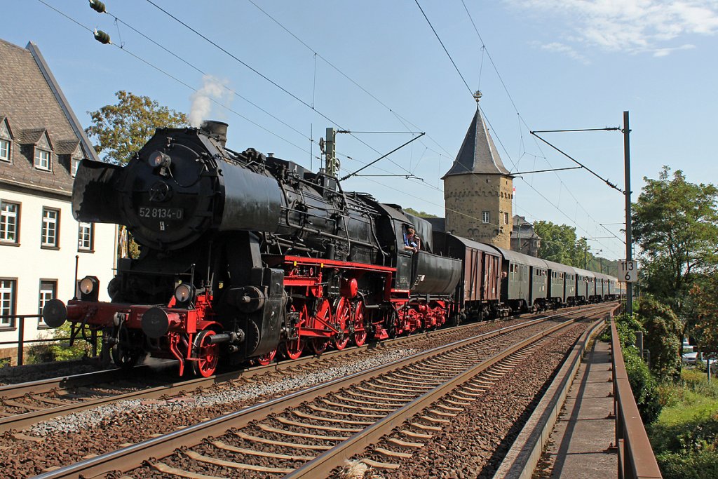 52 8134-0 kurz vor Linz(Rhein) am 21.08.2011