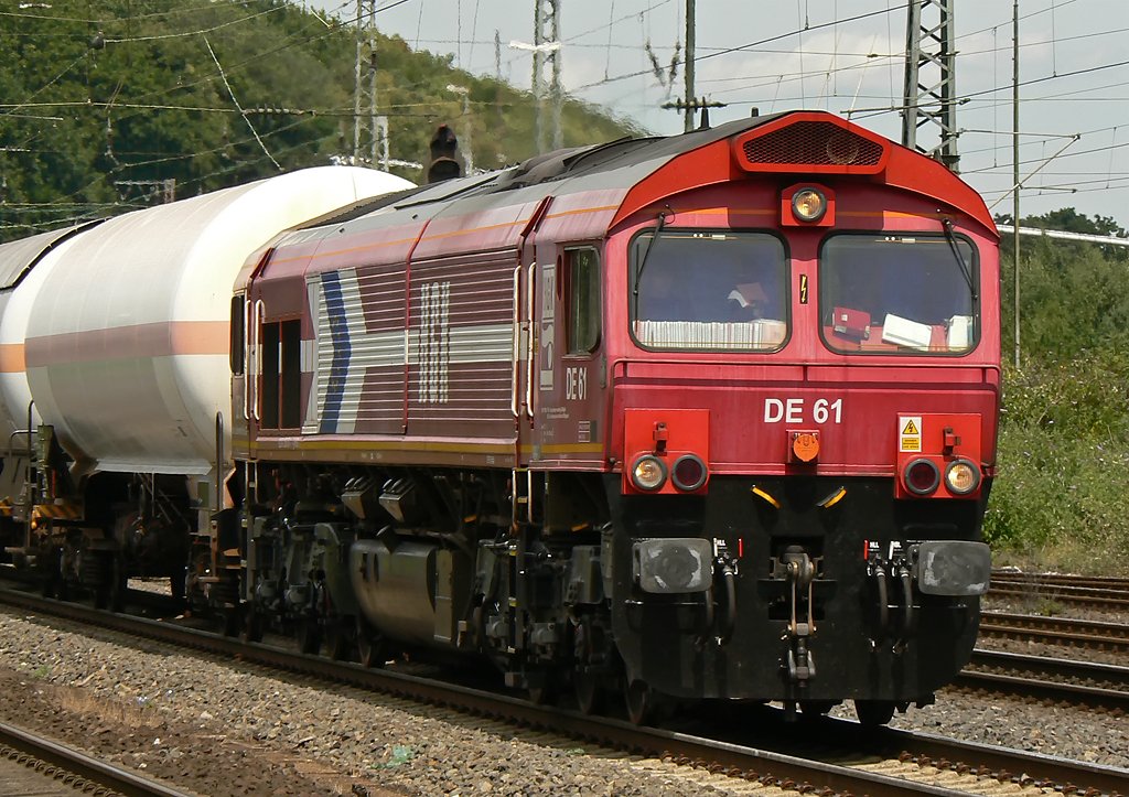 DE 61 der HGK , die erste Class 66 in Kontientaleuropa, wurde 1999 von der HGK eingefhrt , damaliges Kennzeichen 9901 
