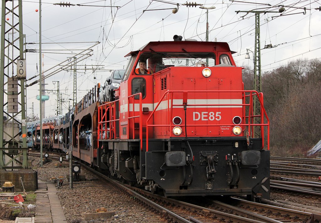DE 85 mit Autozug in Gremberg am 27.01.2011