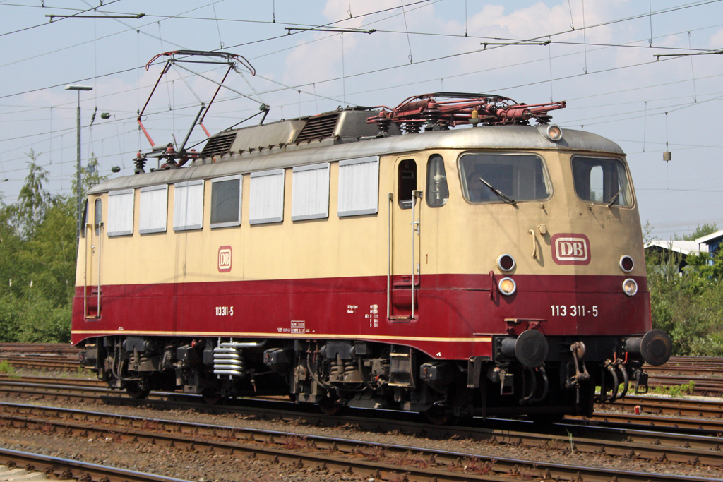 Die 113 311-5 bei der Lokparade vom DB Museum Koblenz Ltzel am 21,05,11