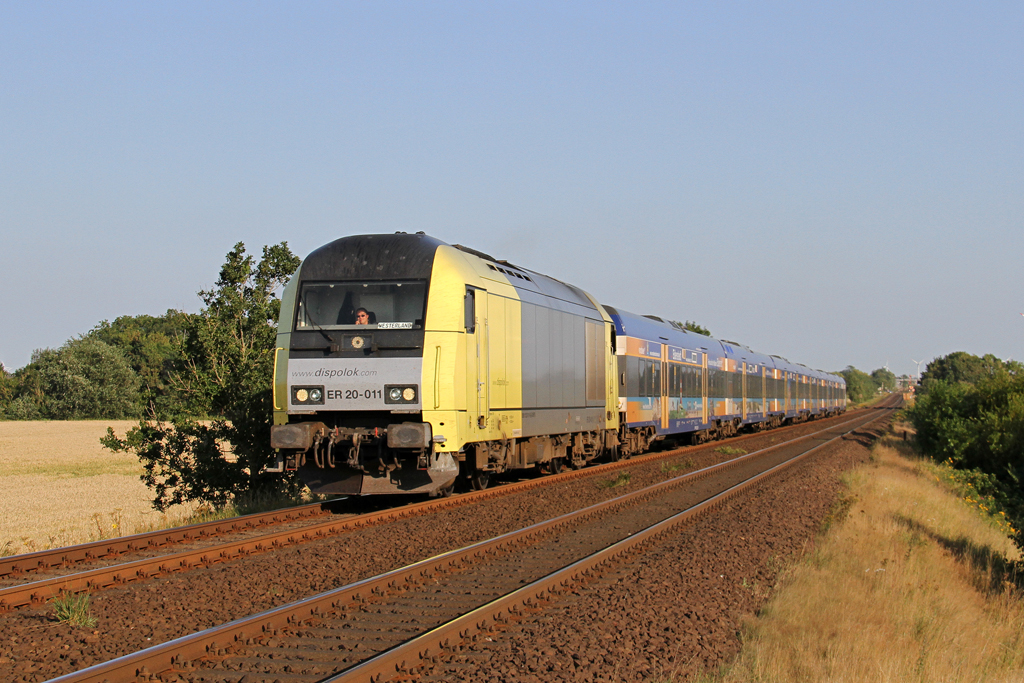 Die ER20-011 in Klanxbll mit der NOB Richtung Westerland (Sylt) am 13.08.2012
