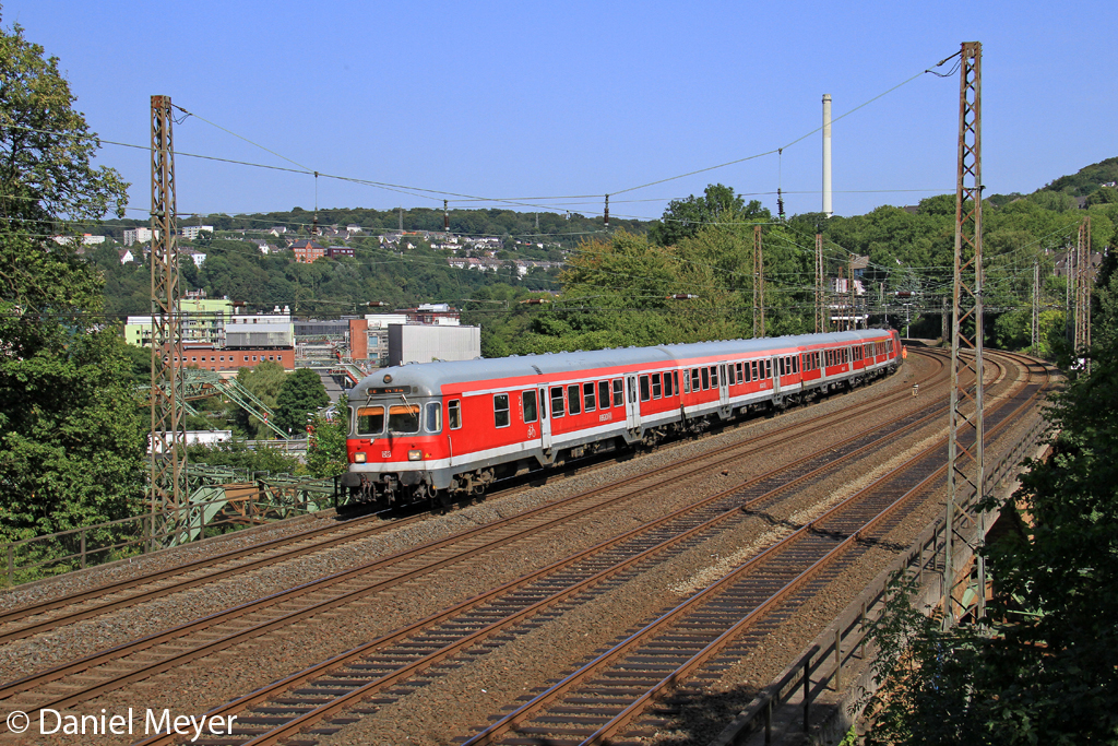 Die RB48 geschoben von 111 152-5 in Wuppertal Sonnborn am 04,09,12