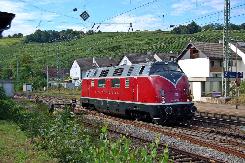 Die V200 der MEH ist Lz unterwegs zu einer Sonderfahrt. 
Aufgenommen am 10.09.2010 in Effringen-Kirchen.