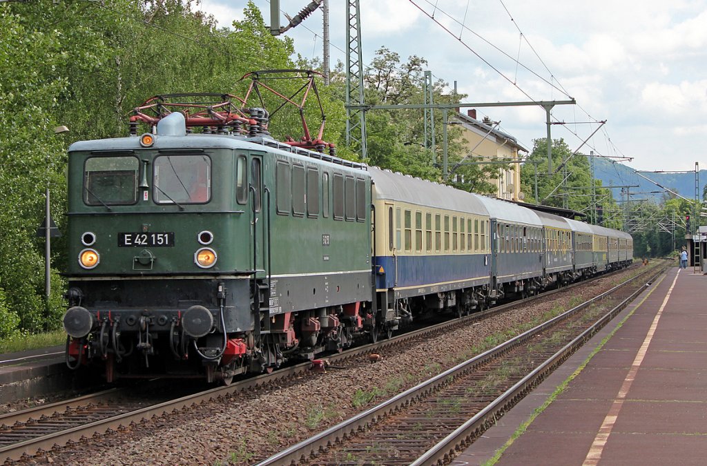 E42 151 am Hetzerather in Bonn Oberkassel am 15.05.2011