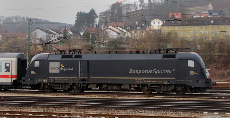 ES 64 U2-067, Bosporus Sprinter, aufgenommen am 19.02.11, bei der Durchfahrt durch Treuchtlingen.