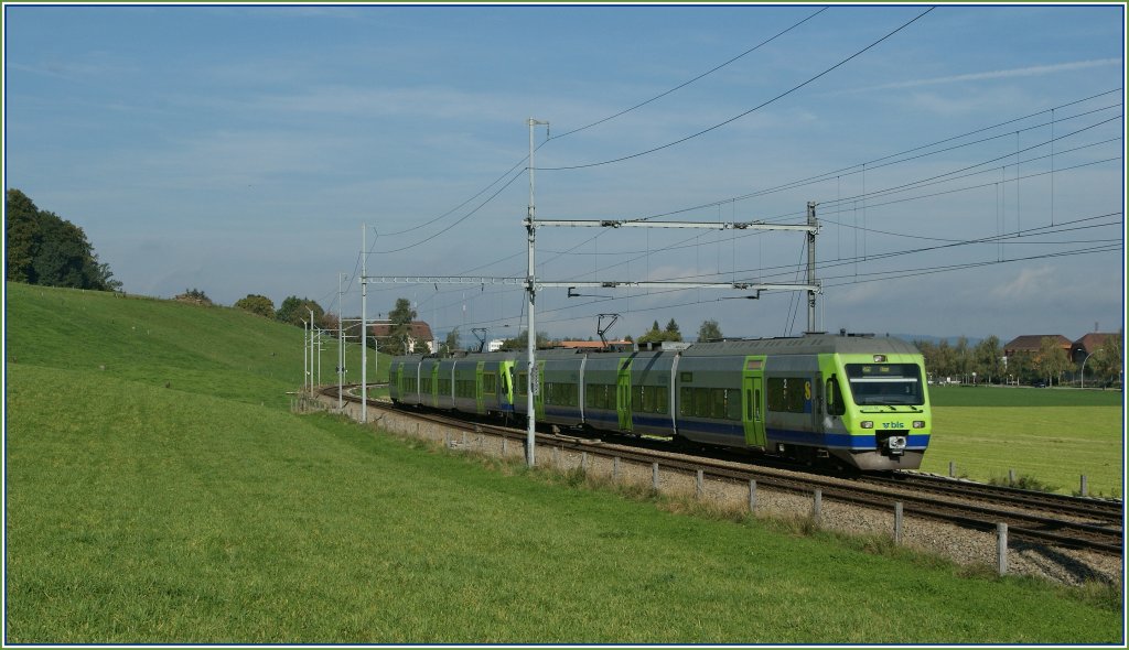 NINAs als S 44 auf dem Weg nach Thun.
5. Okt. 2012