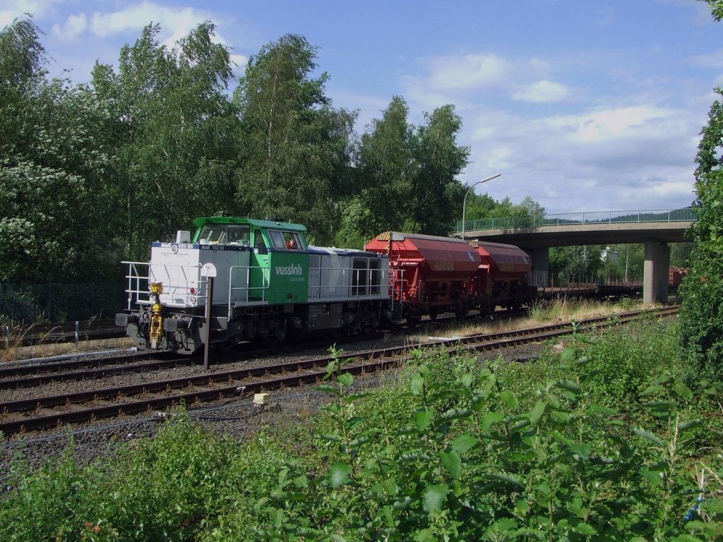 bergabefahrt am 20.06.2008 der Kreisbahn Siegen-Wittgenstein (KSW) in Herdorf, mit der G 1000 BB Vossloh Locomotives Leihlok (1001322), vom Gleis der KSW aufs DB Gleis (KBS 462), Richtung Betzdorf.