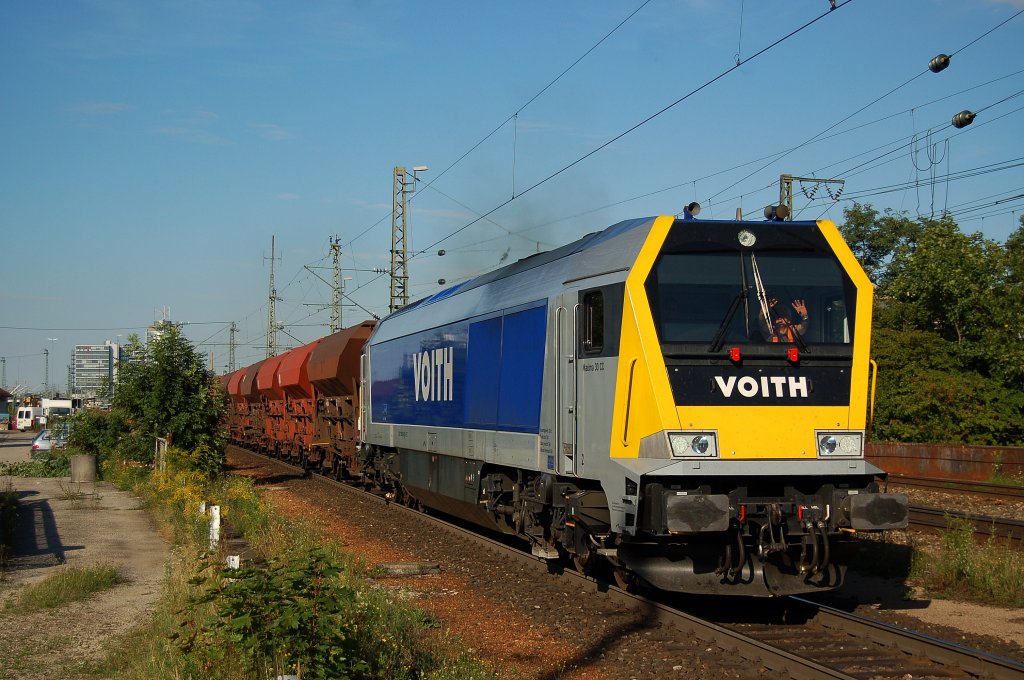 Wegen Baustelle in Mhldorf kam die Maxima 30 CC ( 263 002 )zum Einsatz.
Aufgenommen in Mnchen Ost am 25.08.2010