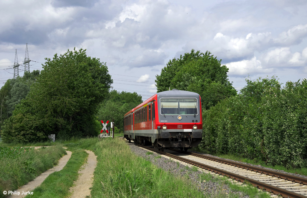628 503 / 928 503 als RB 11163 (Neuss Hbf - Horrem) am 25.05.2014 bei Bergheim.
