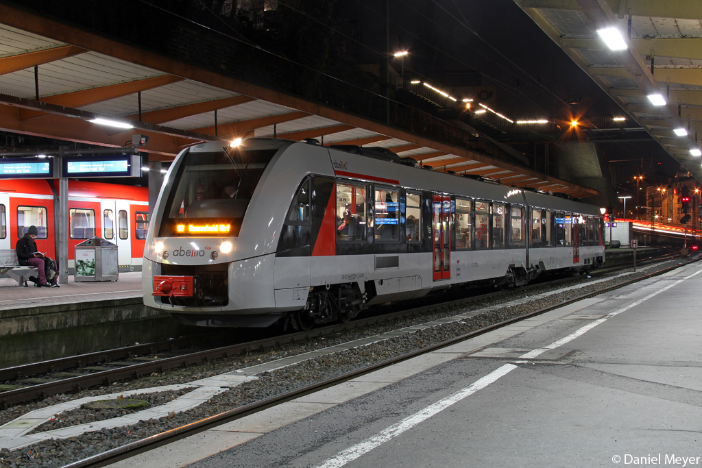 Der 1 648 003-9 (VT 12003) der abellio in Wuppertal Hbf am 13.01.2014