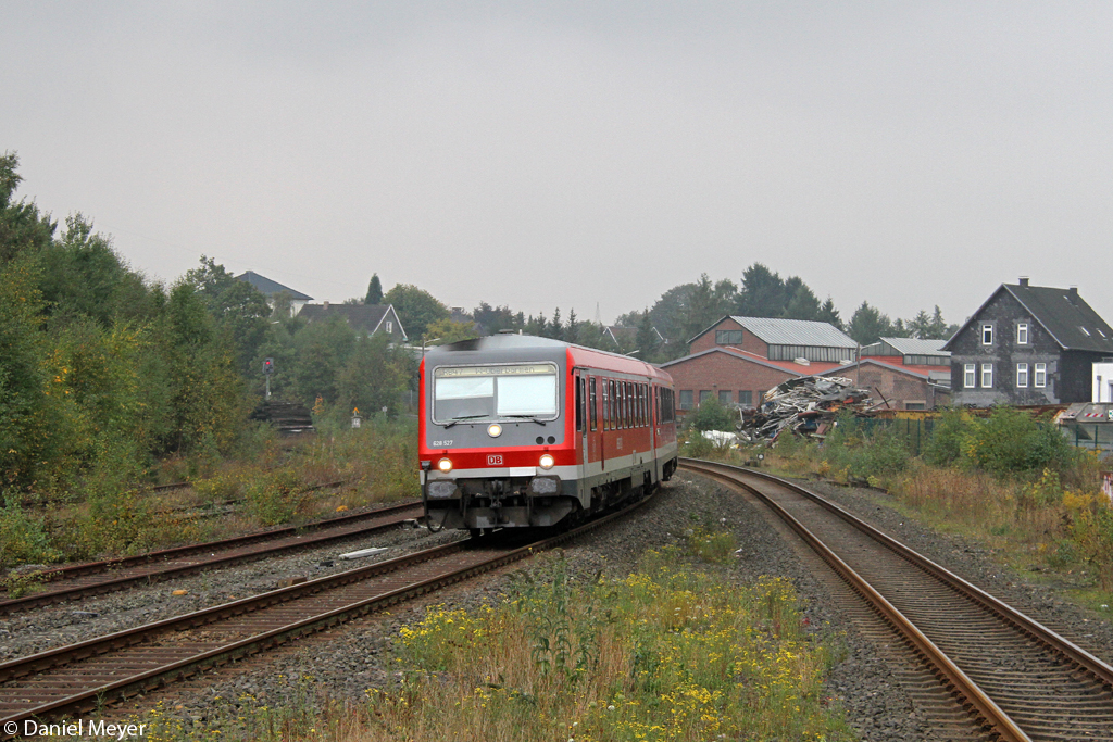 Der 628 527 in Wuppertal Ronsdorf am 05.10.2013 