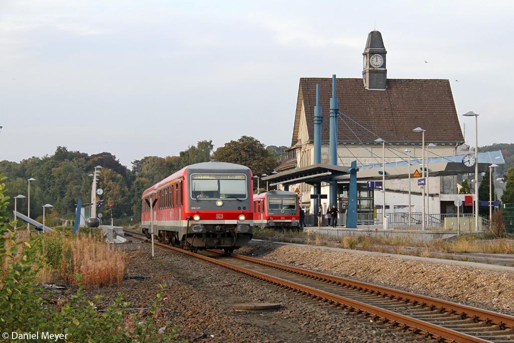 Der 928 527 und 628 507 in Remscheid Lennep am 04.10.2013