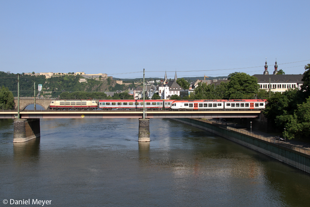 Die 103 235-8 leider mit VIAS Schaden auf der Moselbrcke in Koblenz am 07.07.2013
