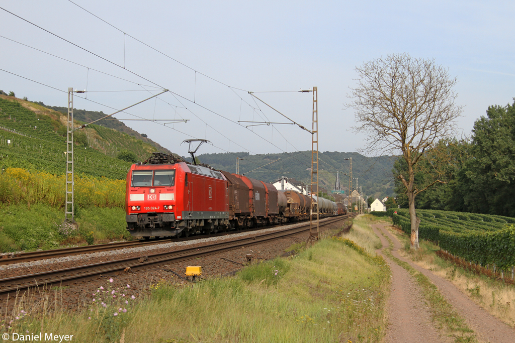 Die 185 024-7 in Pommern ( Mosel ) am 22.08.2013