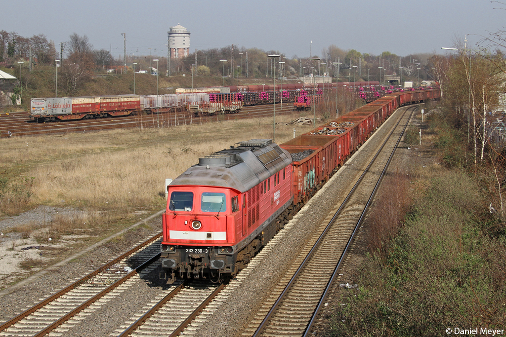 Die 232 230-3 in Duisburg Hochfeld am 13.03.2014