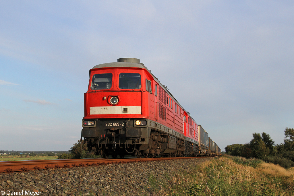 Die 232 669-2 und 232 259-2 bei einer kleinen B Strung in Sderlgum am 03.08.2014