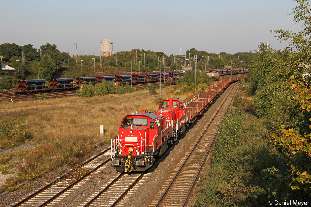 Die 265 016-6 und 265 024-0 in Duisburg Hochfeld am 01.10.2013