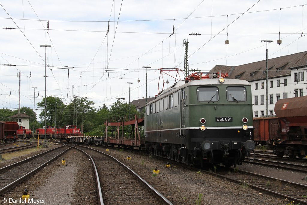 Die E50 091 bei der Zugparade im DB Museum Koblenz Ltzel am 14.06.2014