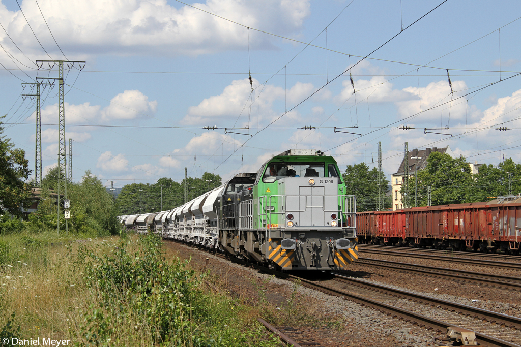 Eine 1206 DT von Wlfrath Rodenhaus nach Vlklingen (Saar) in Koblenz Ltzel am 16.07.2014