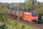 Die 185 175-7 bei der durchfahrt durch H�rsten, am 04,09,09 ...