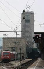 Auch dieser Turm verleirt bald seine Bedeutung wenn der Hauptbahnhof im Erdboden versinkt.