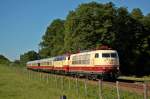 BR 103/120117/103-184--218-105-mit 103 184 + 218 105 mit TEE Wagen unterwegs nach Traunstein.
Aufgenommen am 31.07.2010 in Vogl.