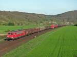 Immer wieder schn eine 155er zu sehen. In diesem Fall ist es die 155 056 mit einem Gemischten Gterzug Richtung Wrzburg.
Aufgenommen am 21.04.2010 im Maintal.