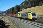 189 903 + 189 931 LM / RTC ziehen den aus Mnchen kommenden Winnerzug zum Brenner.
Aufgenommen am 19.02.2011 in Wolf.