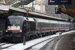 mrce-mitsui-rail-capital-europe/52361/der-es-64-u2-001-mit-dem Der ES 64 U2-001 mit dem IC 2862 in Wuppertal Hbf am 01,02,10