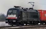 mrce-mitsui-rail-capital-europe/55422/es-64-u2-009-aufgenommen-am-200210 ES 64 U2-009, aufgenommen am 20.02.10, bei der Durchfahrt durch Gersthofen, Strecke Donauwrth-Augsburg.