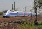 TGV 4702 wieder auf dem Weg rtg Kln , hinter Porz(Rhein) am 07.04.2011