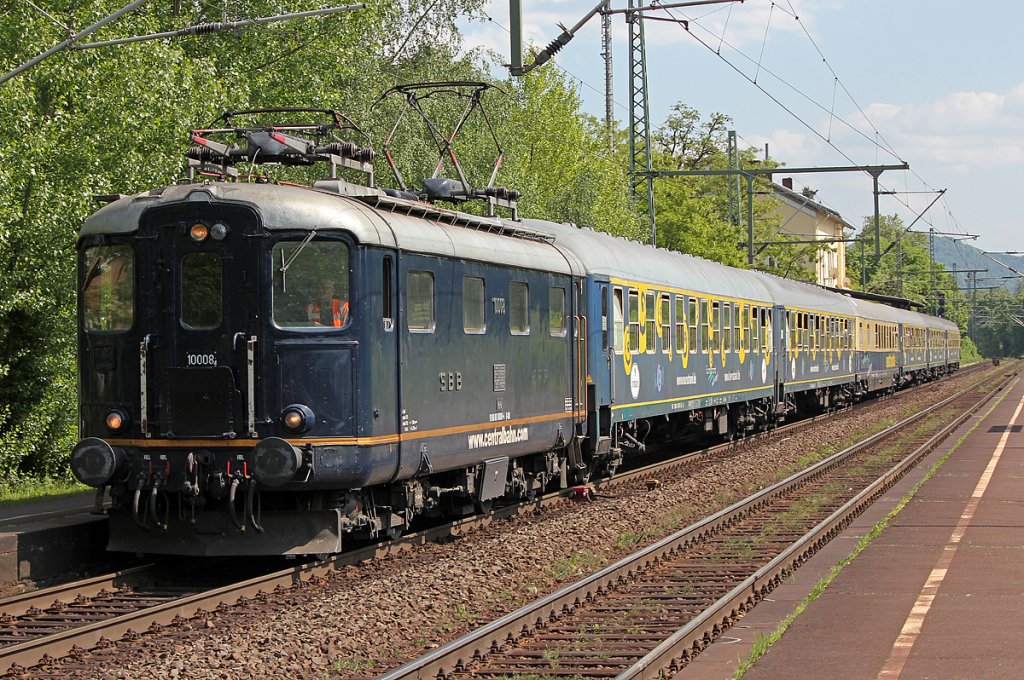 10008 der Centralbahn am Hetzerather Partyzug in Bonn Oberkassel am 01.05.2011